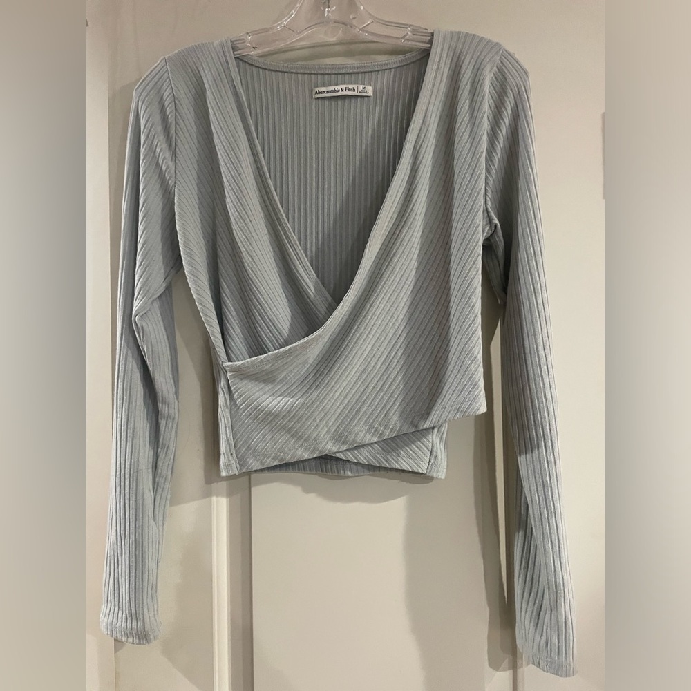 Abercrombie & Fitch Criss Cross Sweater Top